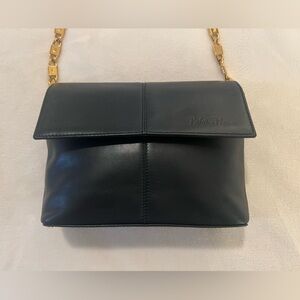 💚 Vintage Paloma Picasso Navy Leather Gold Chain Crossbody
Bag Made In Italy🩷